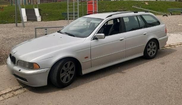 Gebraucht BMW 525 192 PS (141 kW) 2002 Silber Kombi