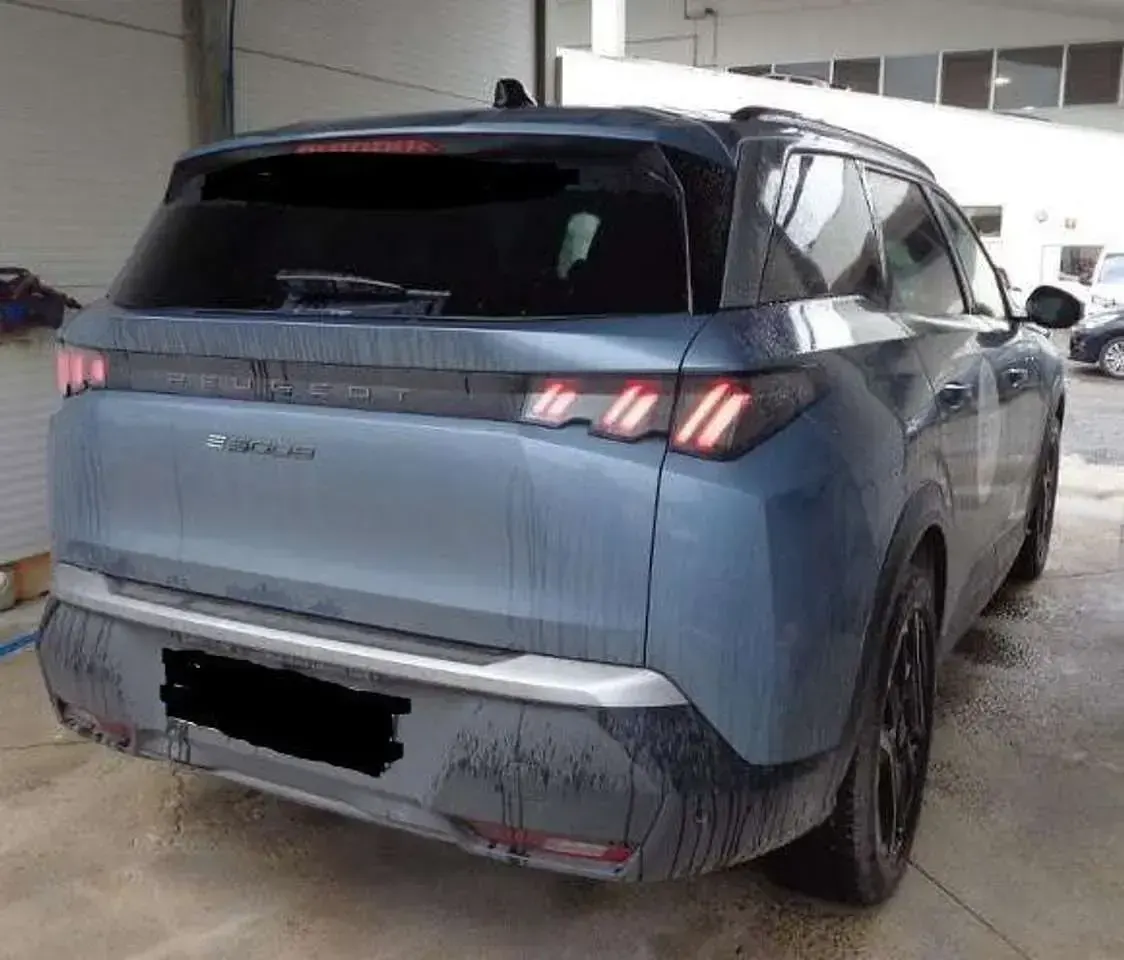 Gebraucht Peugeot 5008 Allure 156 kW (213 PS) 2025 Ingaroblau metalliclackierun SUV