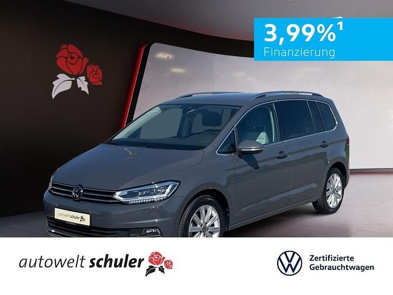 Delfingrau metallic Gebraucht 2024 VW Touran Highline Van / Kleinbus | 37.449 € (Etwas zu teuer) - Bild 1/4