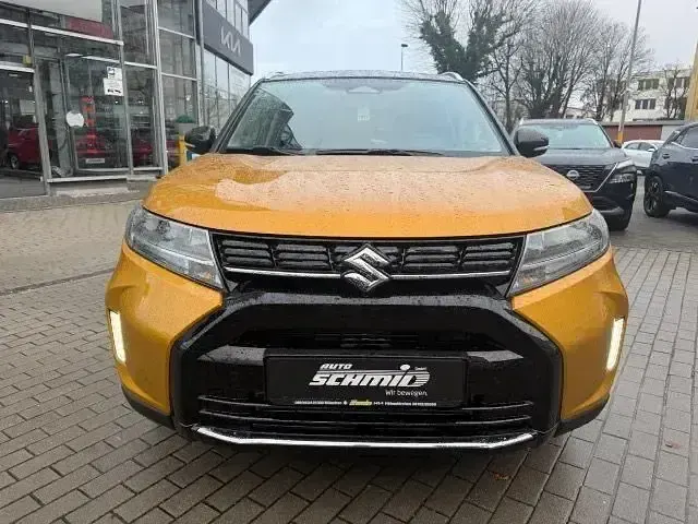 Neu Suzuki Vitara Comfort+ 110 PS (80 kW) 2026 Gelb SUV
