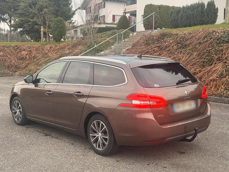 Gebraucht Peugeot 308 SW 131 PS (96 kW) 2015 Braun Kombi
