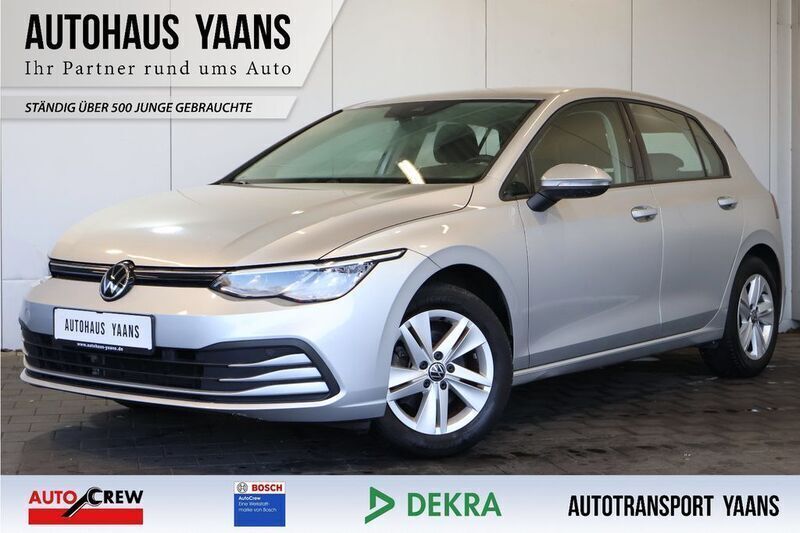 Silber Gebraucht 2020 VW Golf VIII Life Limousine | 15.489 € (Guter Preis) - Bild 1/4