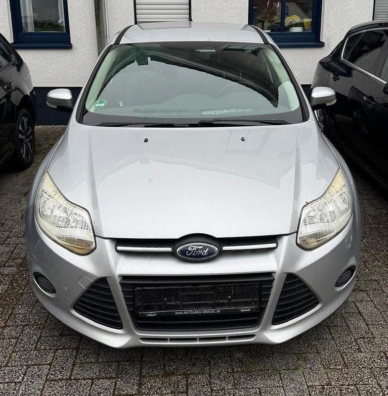 Gebraucht Ford Focus 116 PS (85 kW) 2011 Grau Limousine