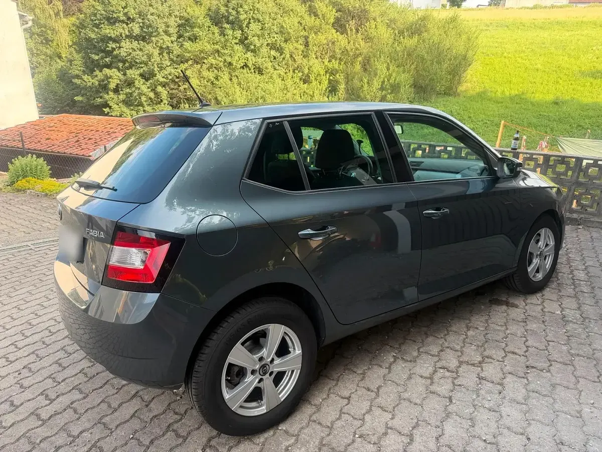 Gebraucht Skoda Fabia 105 PS (77 kW) 2016 Kleinwagen
