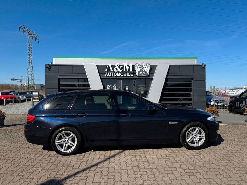Gebraucht BMW 525 Shadowline 218 PS (160 kW) 2012 Blau Kombi