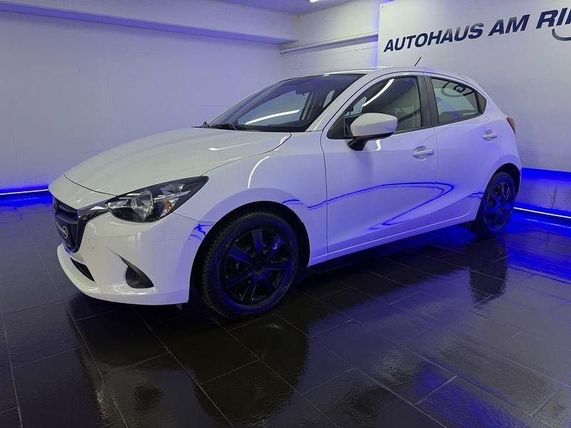 Gebraucht Mazda 2 Prime-Line 75 PS (55 kW) 2015 Weiß Limousine