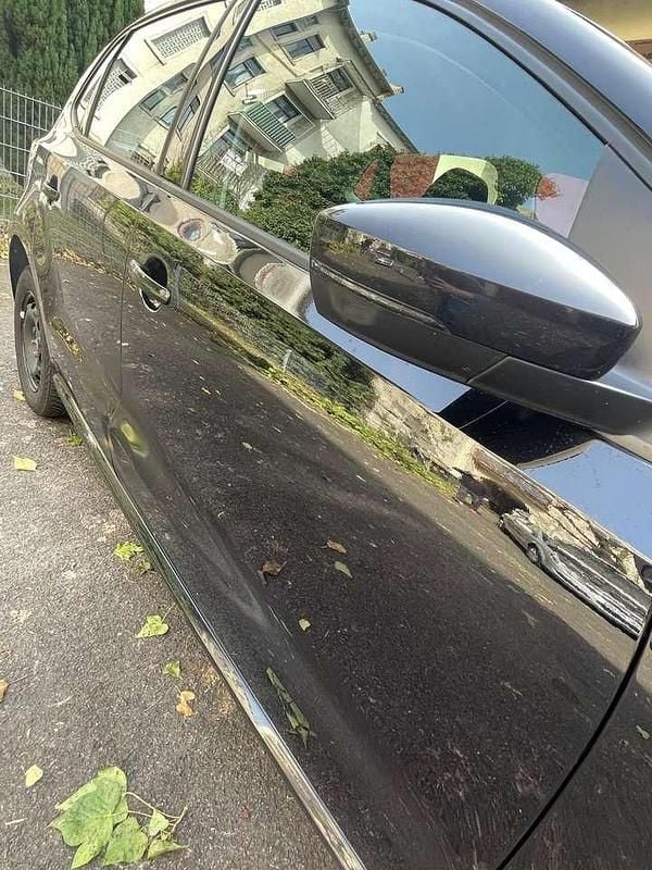 Gebraucht VW Polo 90 PS (66 kW) 2016 Schwarz Limousine