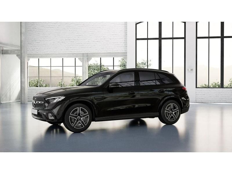 Gebraucht Mercedes GLC300 AMG 269 PS (197 kW) 2024 Schwarz SUV