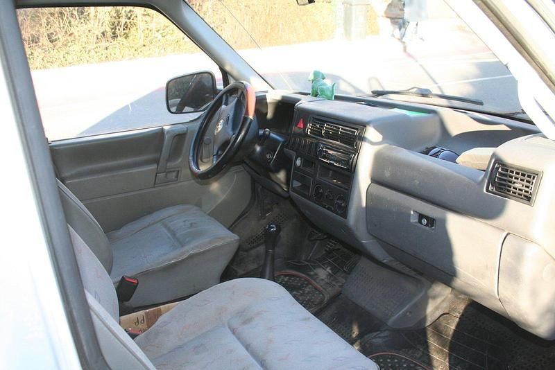 Gebraucht VW Transporter 81 PS (59 kW) 1999 Van