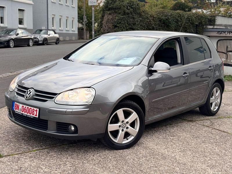 Grau Gebraucht 2008 VW Golf V United Limousine | 5.799 € (Teuer) - Bild 1/4