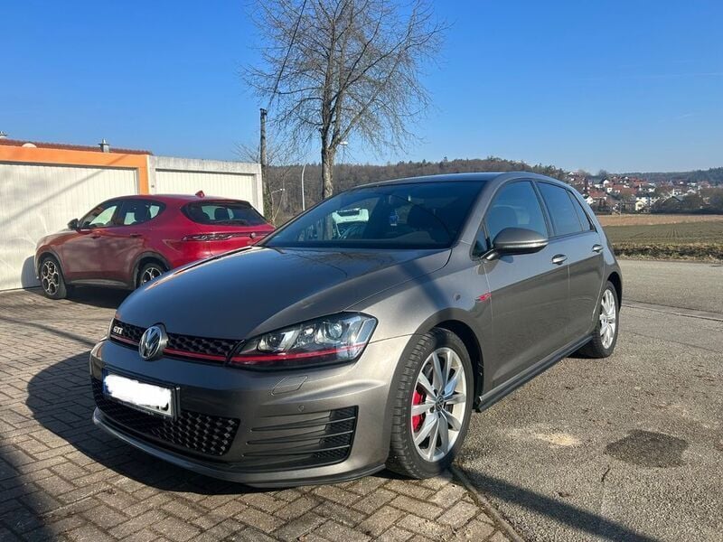 Grau Gebraucht 2015 VW Golf VII GTI Limousine | 13.490 € (Guter Preis) - Bild 1/4