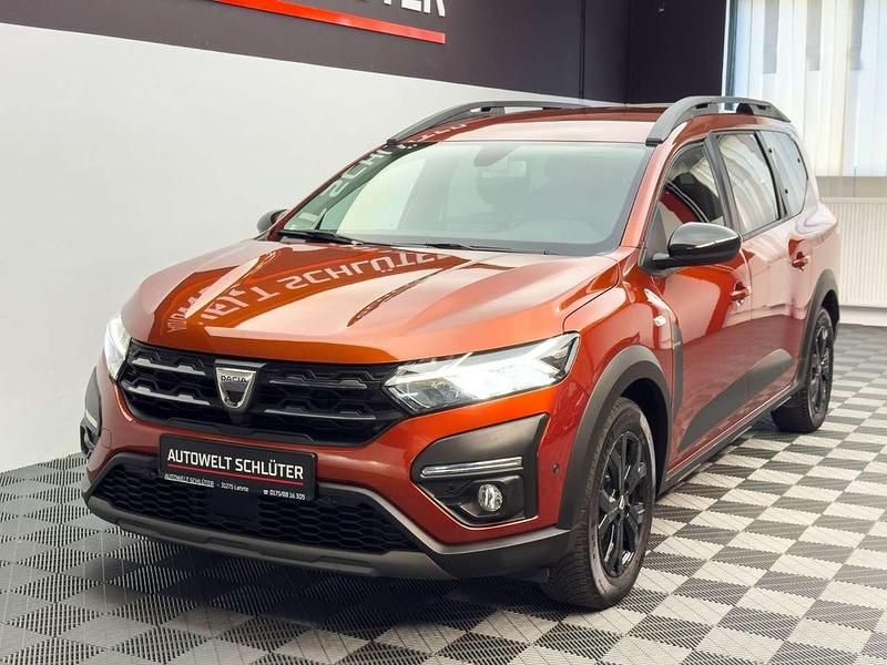 Braun Gebraucht 2022 Dacia Jogger Extreme Kombi | 17.950 € (Fairer Preis) - Bild 1/4
