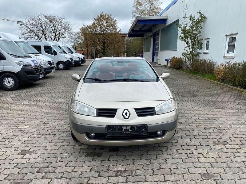 Gebraucht Renault Mégane Cabriolet Privilege 135 PS (99 kW) 2004 Gold Cabrio