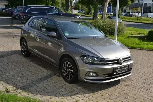 Gebraucht VW Polo Join 95 PS (69 kW) 2019 Limestone gray metallic Kleinwagen