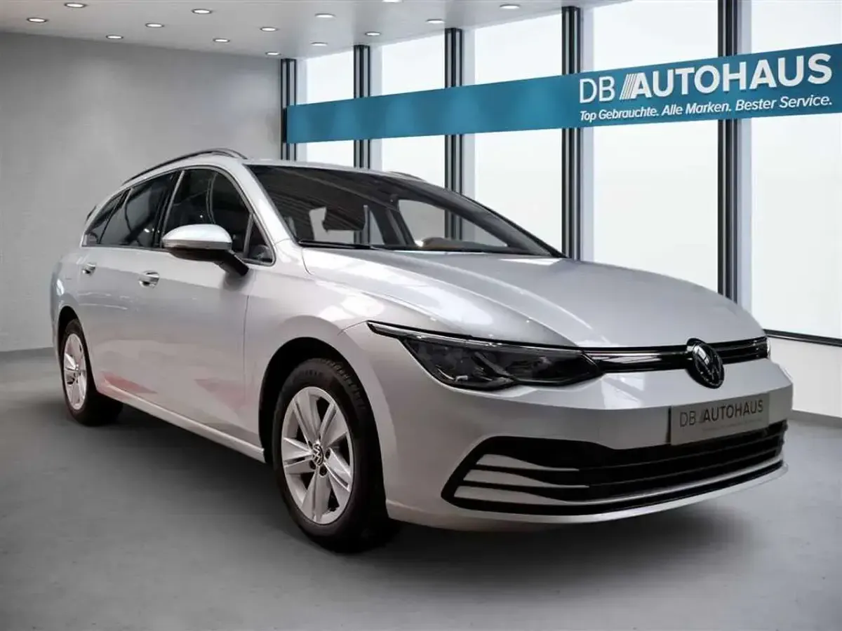 Gebraucht VW Golf VIII Life 116 PS (85 kW) 2024 Silber Kombi