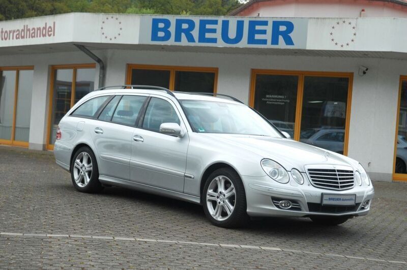 Silber Gebraucht 2008 Mercedes E280 Avantgarde Limousine | 8.880 € (Fairer Preis) - Bild 1/4
