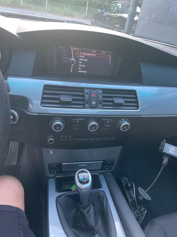 Gebraucht BMW 520 Lifestyle 177 PS (130 kW) 2009 Blau Kombi