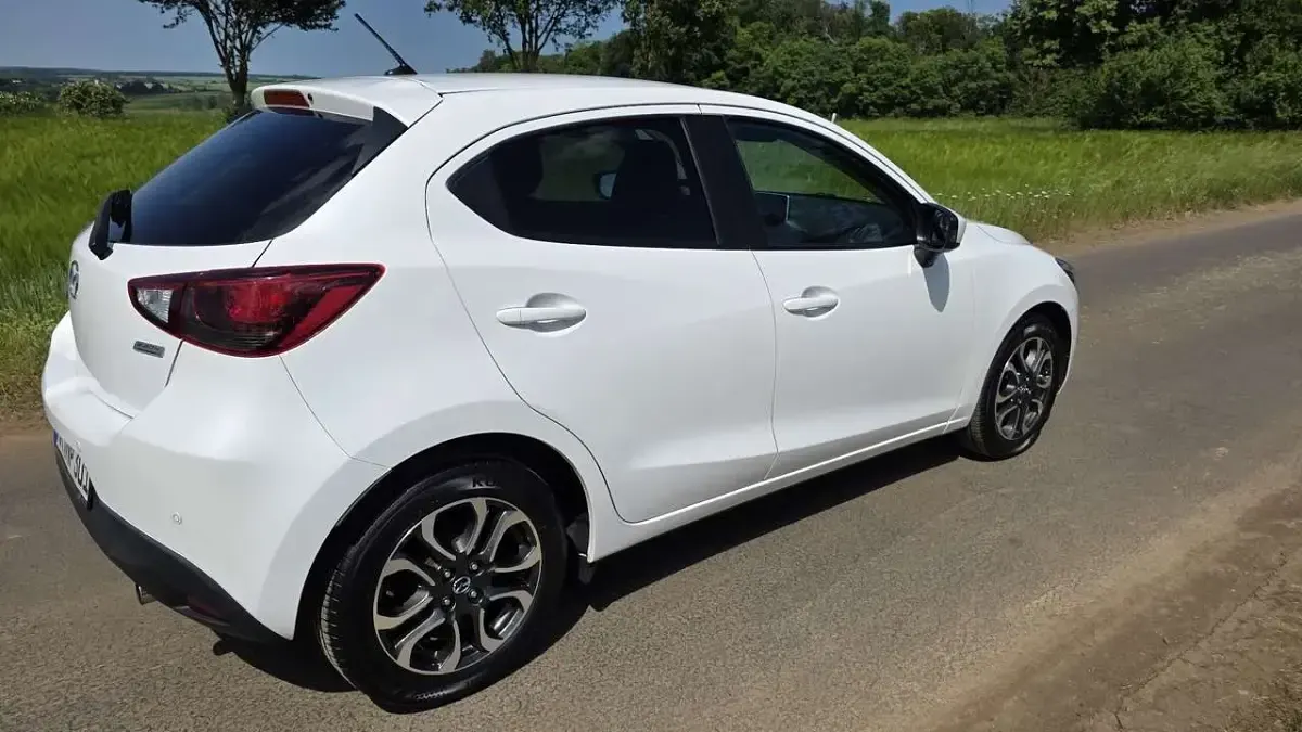 Gebraucht Mazda 2 Edition 90 PS (66 kW) 2017 Limousine