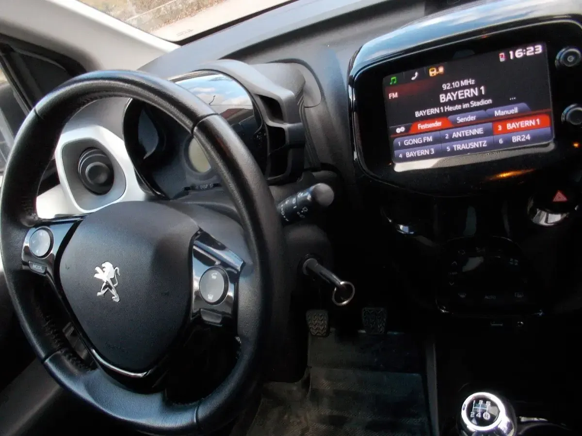 Gebraucht Peugeot 108 Allure 82 PS (60 kW) 2016 Weiß