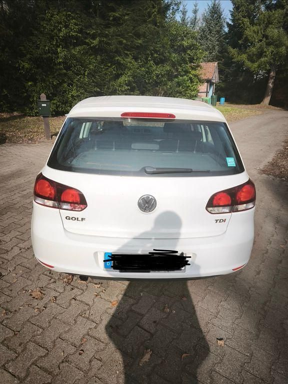 Gebraucht VW Golf VII Move 105 PS (77 kW) 2012 Weiß Limousine