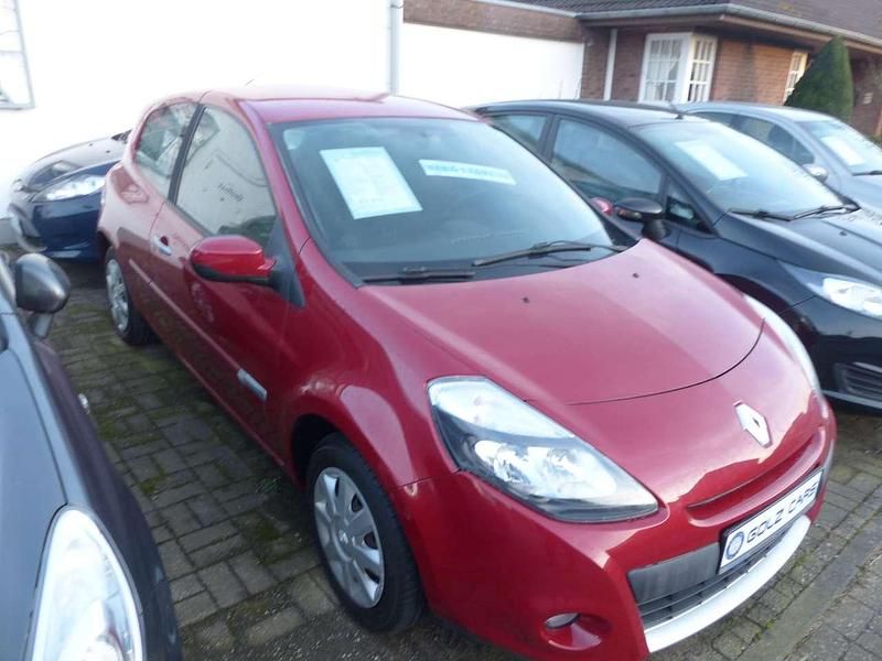 Gebraucht Renault Clio II Dynamique 75 PS (55 kW) 2011 Rot dyna Kleinwagen