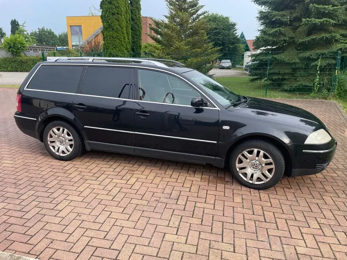 Gebraucht VW Passat Highline 131 PS (96 kW) 2003 Schwarz Kombi