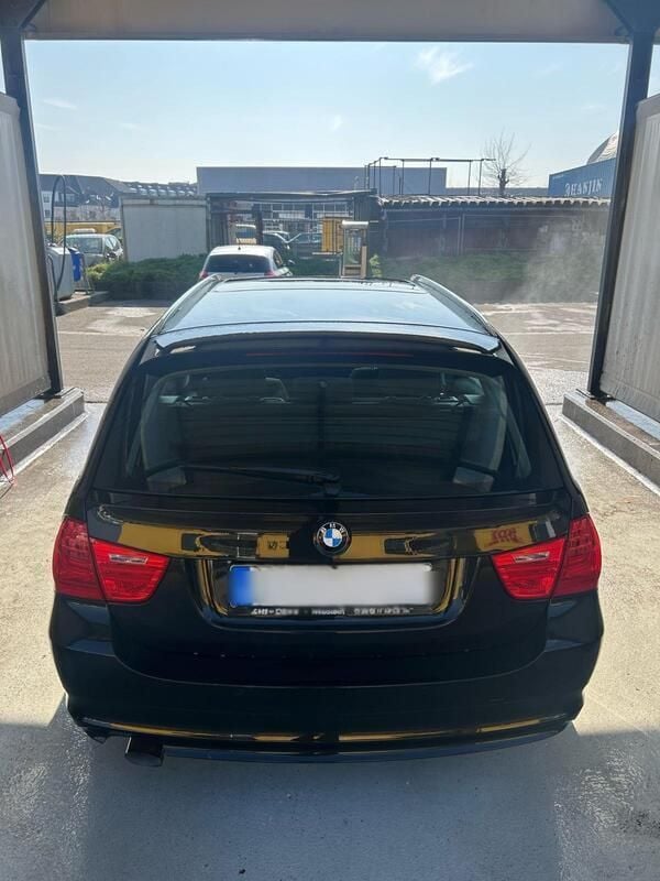 Schwarz Gebraucht 2025 BMW 318 Kombi | 7.000 € - Bild 1/4