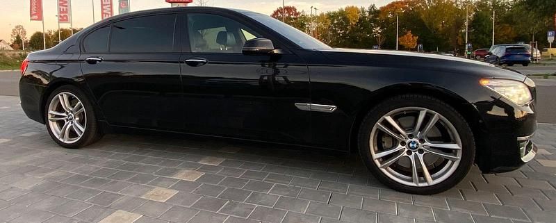 Gebraucht BMW 750L 449 PS (330 kW) 2015 Schwarz Limousine