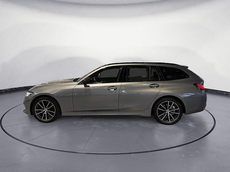 Gebraucht BMW 320 190 PS (139 kW) 2022 Grau Kombi