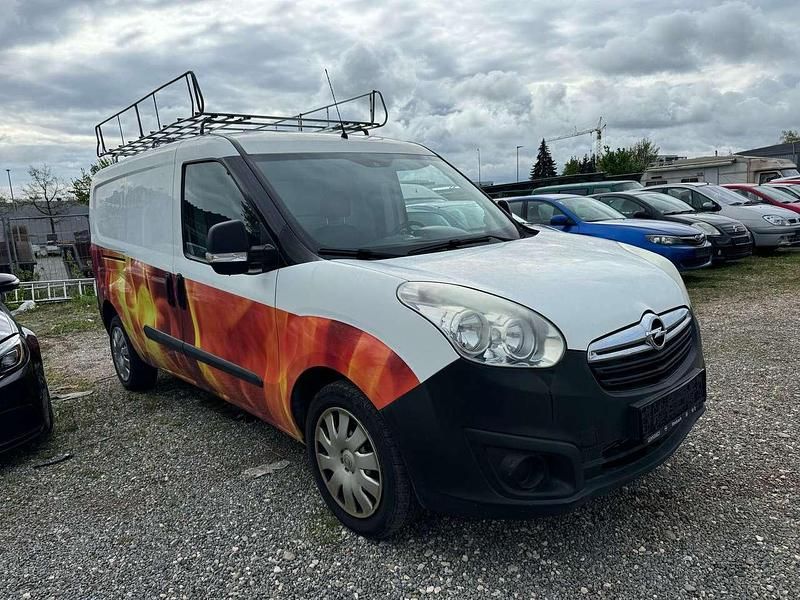 Polarweiss Gebraucht 2012 Opel Combo Van / Kleinbus | 4.550 € (Fairer Preis) - Bild 1/4