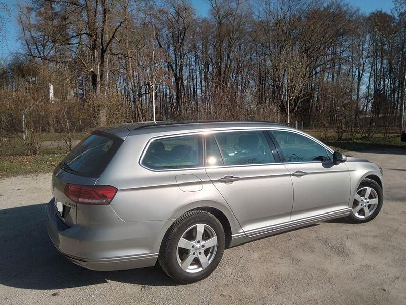 Gebraucht VW Passat Comfortline 150 PS (110 kW) 2017 Silber Kombi