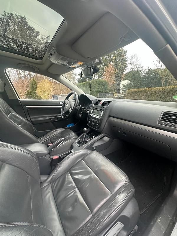 Gebraucht VW Golf V 140 PS (102 kW) 2007 Silber Kombi