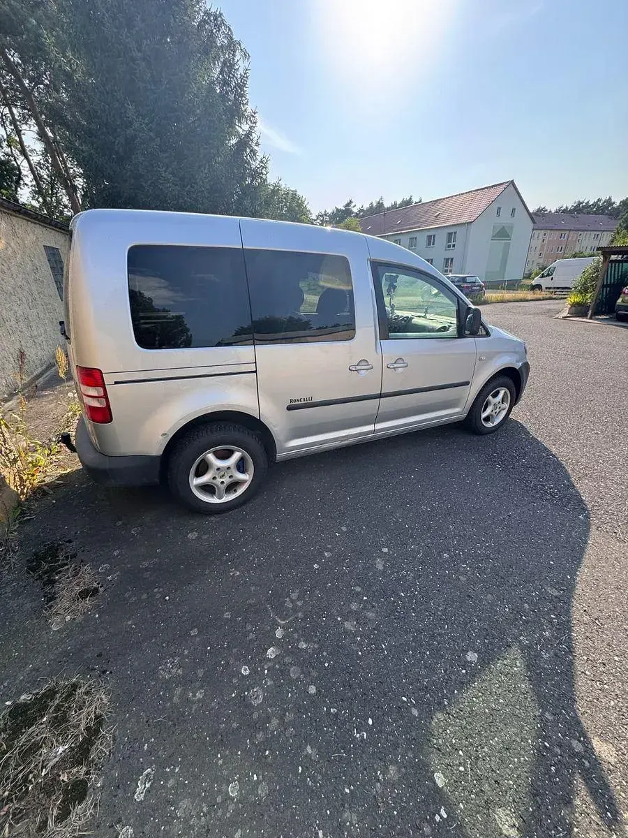 Gebraucht VW Caddy 102 PS (75 kW) 2011 Silber Van / Kleinbus