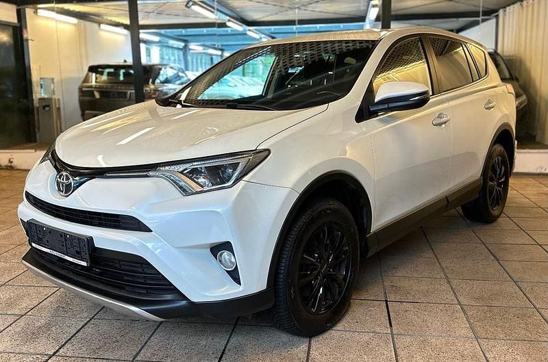 Weiß Gebraucht 2016 Toyota RAV4 Edition SUV | 14.950 € (Fairer Preis) - Bild 1/4