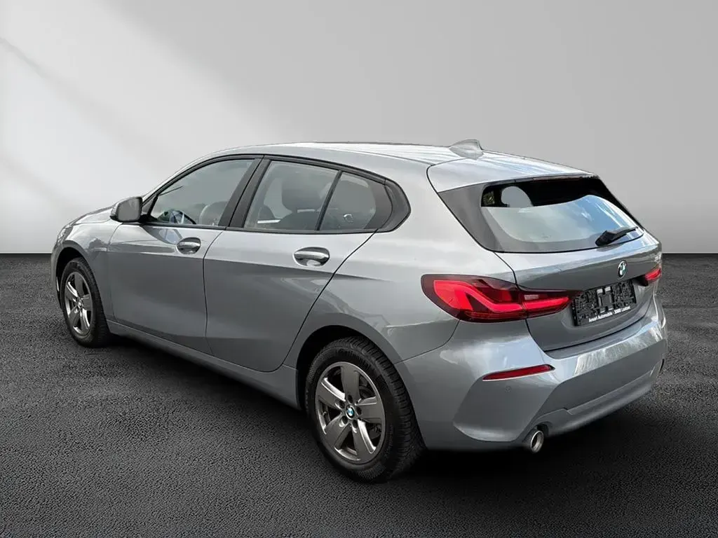 Gebraucht BMW 118 Advantage 136 PS (100 kW) 2024 Grau Limousine