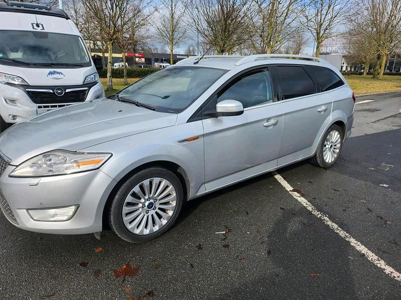 Gebraucht Ford Mondeo Titanium 179 PS (131 kW) 2010 Silber Kombi