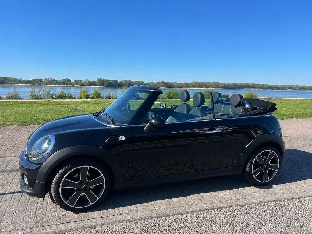 Usata Mini Cooper 122 CV (89 kW) 2015 Nero Utilitaria
