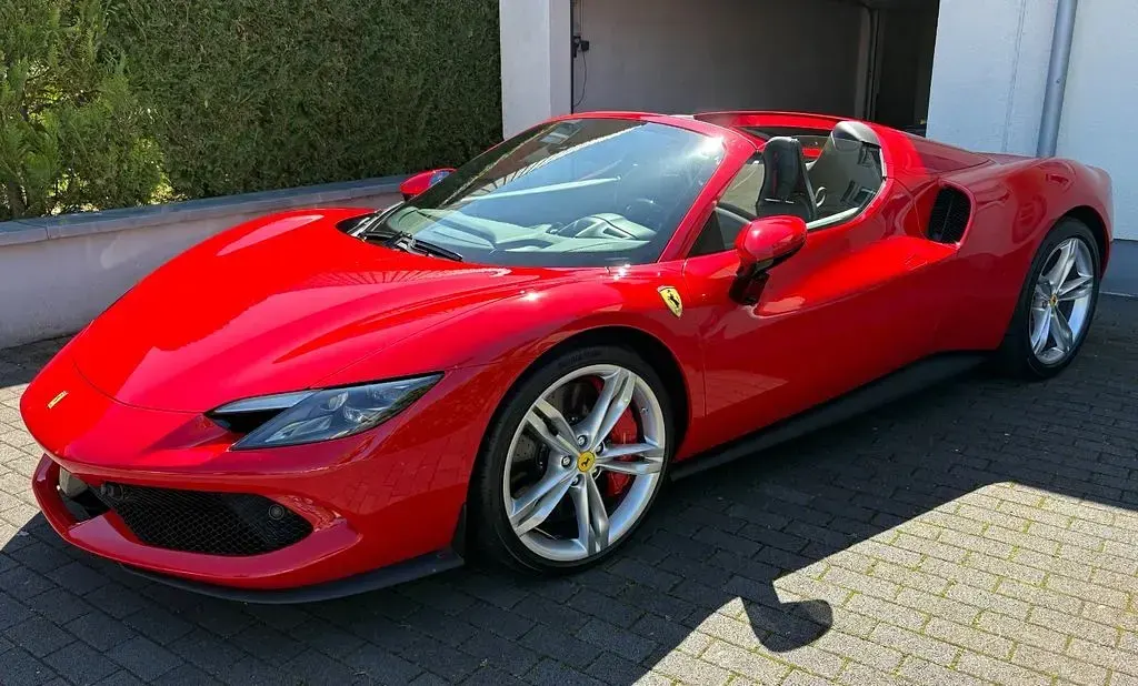 Neu Ferrari 296 829 PS (609 kW) 2025 Rot Cabrio