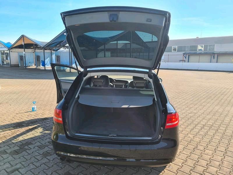 Usata Audi A4 147 CV (108 kW) 2012 Nero Station wagon