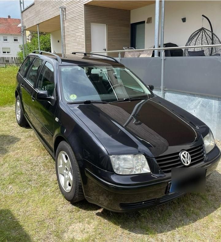 Schwarz Gebraucht 2000 VW Bora Limousine | 999 € (Guter Preis) - Bild 1/4