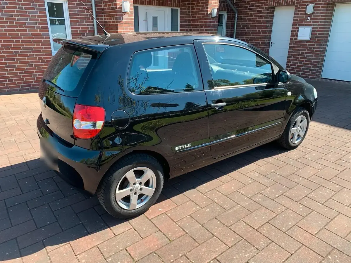 Second-hand VW Fox Style 55 CP (40 kW) 2010 Negru Hatchback