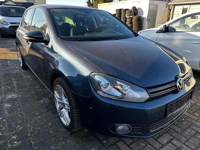 Blau Gebraucht 2010 VW Golf Team Limousine | 5.999 € (Fairer Preis) - Bild 1/4