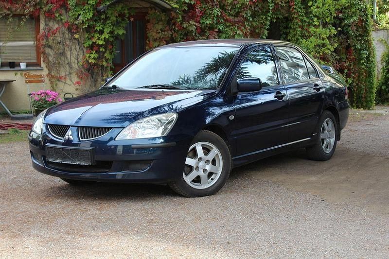 Blau Gebraucht 2003 Mitsubishi Lancer Comfort Edition Limousine | 2.099 € (Fairer Preis) - Bild 1/4