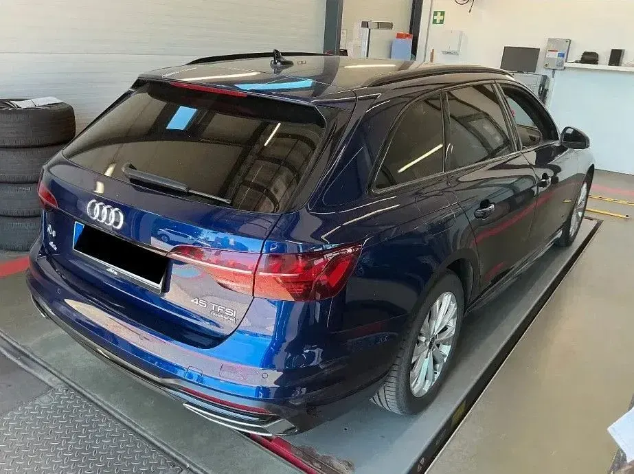 Gebraucht Audi A4 Advanced Plus 265 PS (194 kW) 2022 Blau Kombi