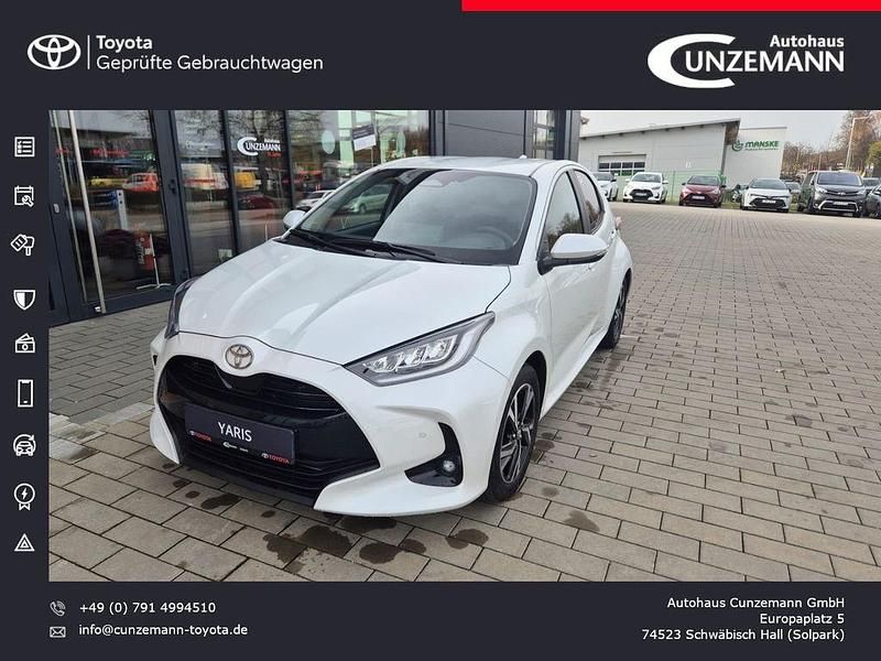 Silber Neu 2025 Toyota Yaris Hybrid Business Edition Limousine | 25.780 € (Fairer Preis) - Bild 1/4