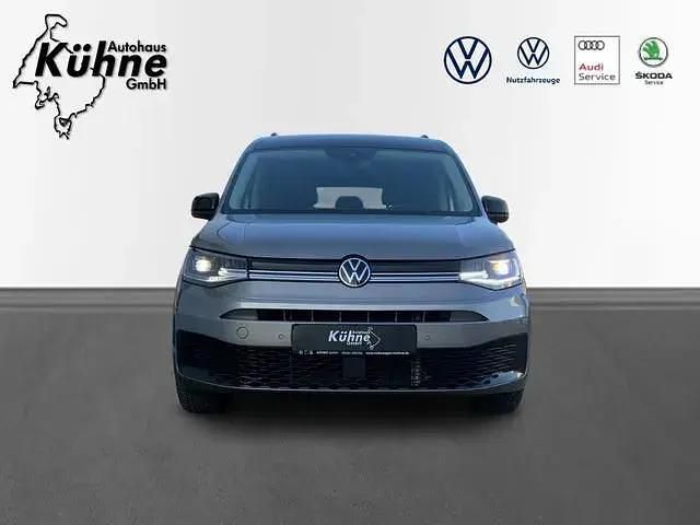 Używany VW Caddy Maxi Edition 122 KM (89 kW) 2025 Beżowy Minivan