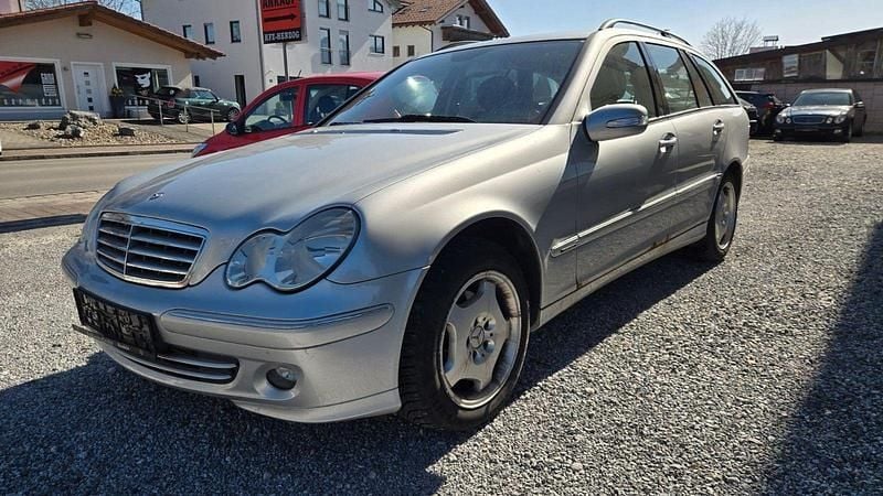 Gebraucht Mercedes C220 150 PS (110 kW) 2005 Silber Kombi