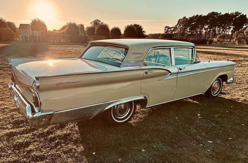 Gelb Gebraucht 1959 Ford Fairlane Limousine | 22.000 € - Bild 1/4