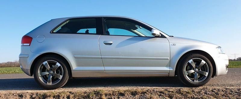 Gebraucht Audi A3 Ambiente 116 PS (85 kW) 2004 Silber Kleinwagen