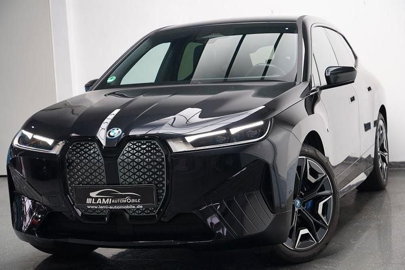 Saphirschwarz Gebraucht 2023 BMW iX Sport Line SUV | 42.999 € (Superpreis) - Bild 1/4